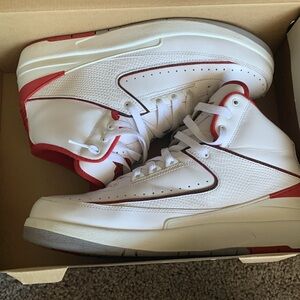 Air Jordan 2s retro size 10
